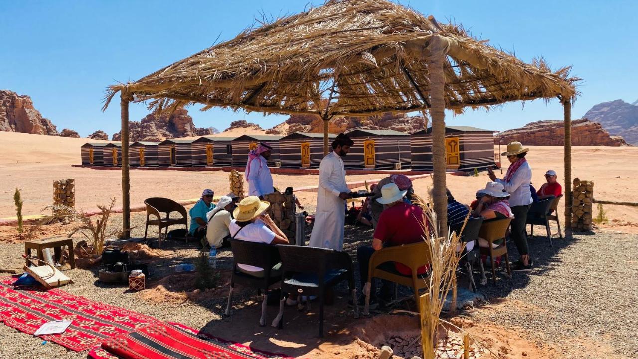 Star Guide Luxury Camp Hotel Wadi Rum Eksteriør billede