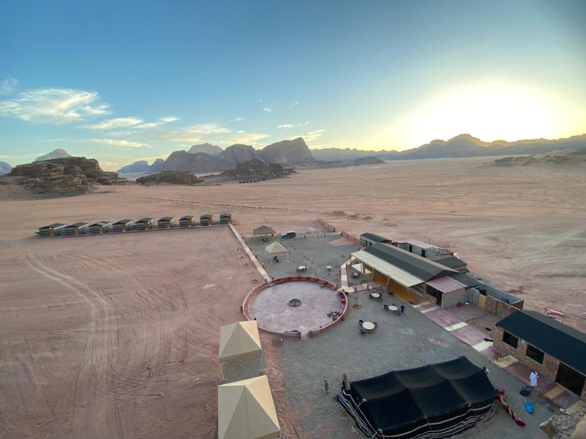 Star Guide Luxury Camp Hotel Wadi Rum Eksteriør billede