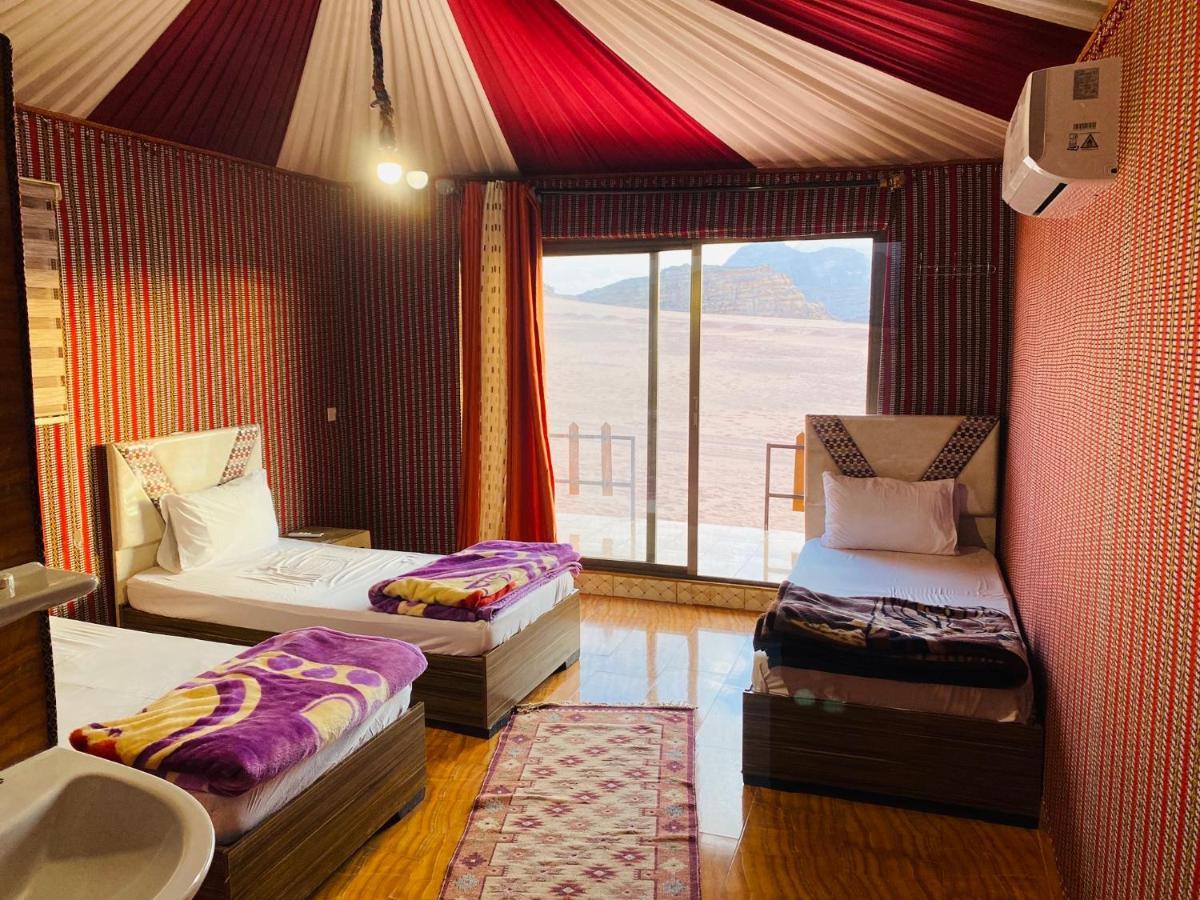 Star Guide Luxury Camp Hotel Wadi Rum Eksteriør billede